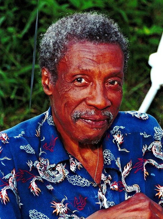 Mr. William E. Johnson Obituary